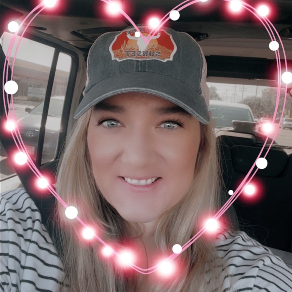 Meet your Posher, Yvette